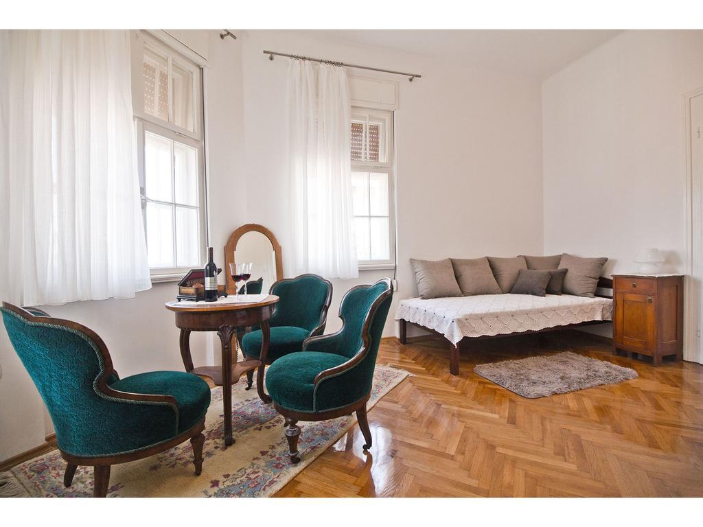 Apartment Grand Split Exterior photo