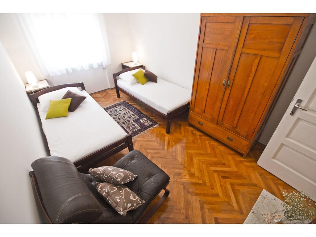 Apartment Grand Split Exterior photo