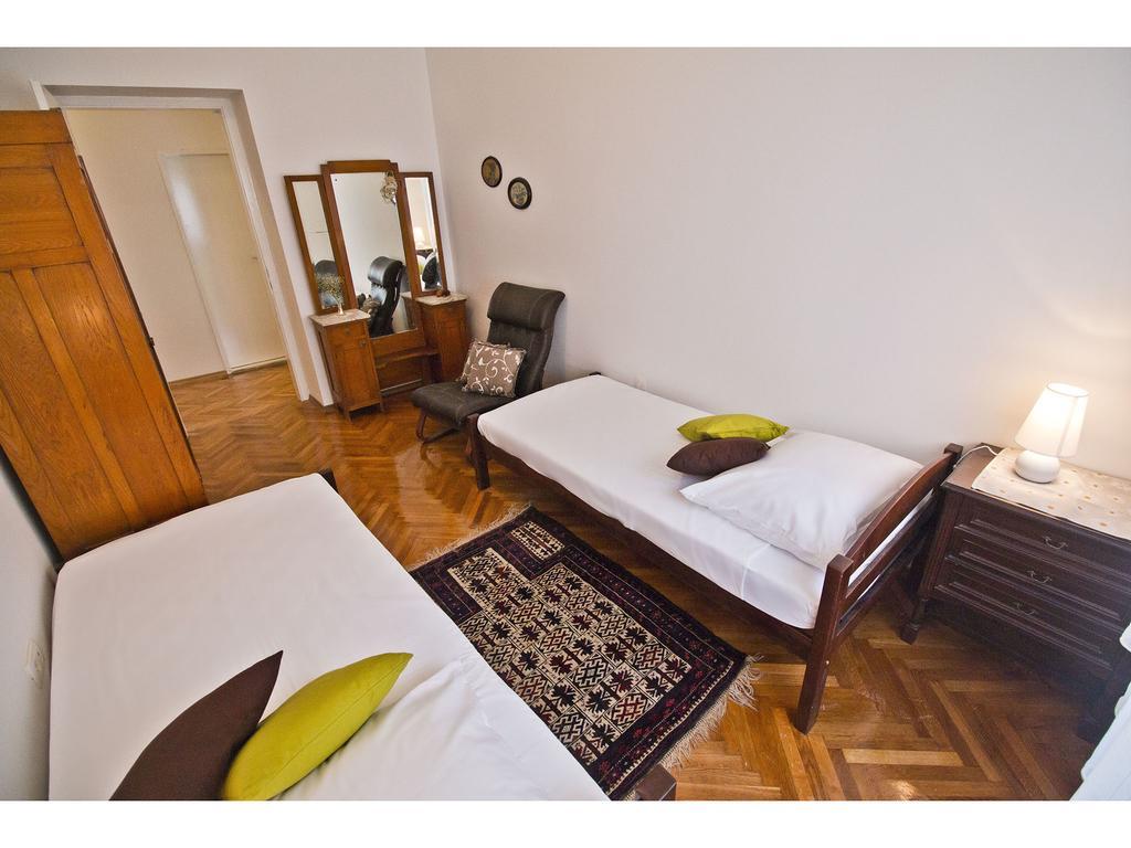 Apartment Grand Split Exterior photo